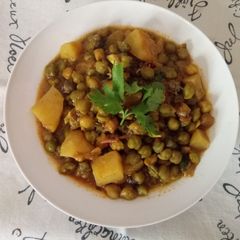 A picture of Oil free green chane aloo (chholiye).