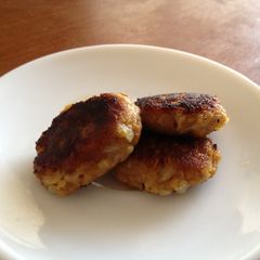 Cauliflower carrot croquettes A picture of Cauliflower carrot croquettes.