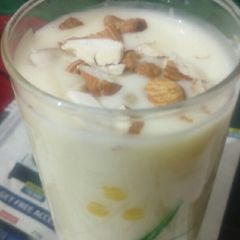 A picture of Mango shake.