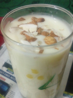 A picture of Mango shake.
