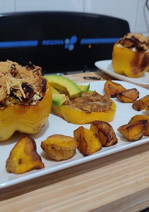 Una foto de Pimentón Amarillo Relleno