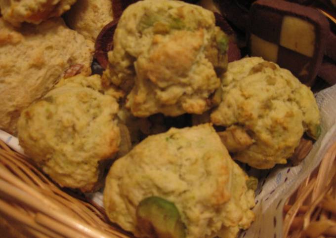 How to Make Super Quick Homemade Avocado Hot Biscuit (Scone)