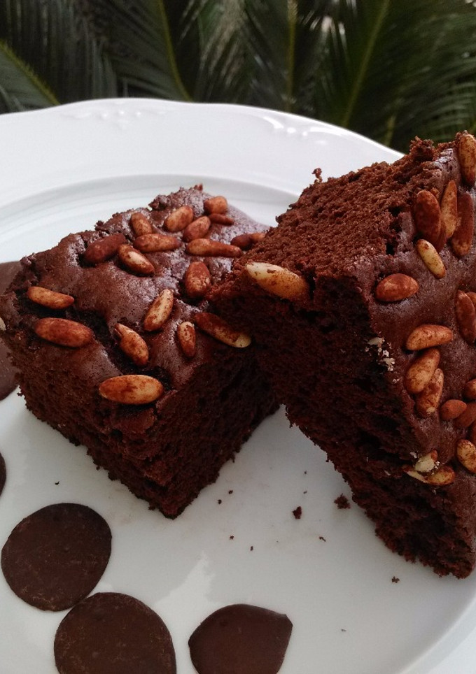 Una foto de Brownie con piñones