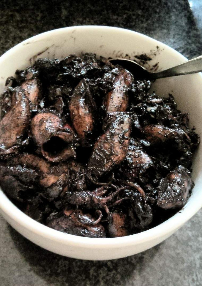 Foto resep Cumi item masak lada bawang putih cepat mudah ala rumah