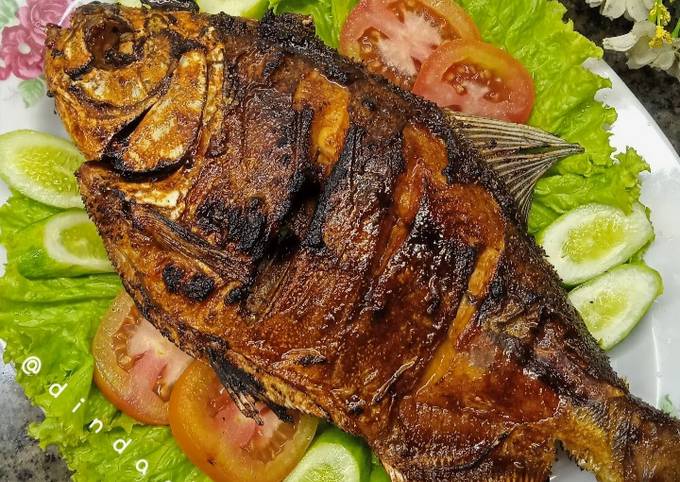 Resep Ikan Bawal Bakar Kecap 2 Oleh Cooking With Dinda Cookpad