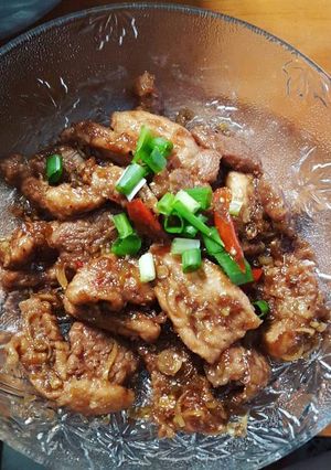 Hình của món Thịt ba rọi xào mắm ruốc.