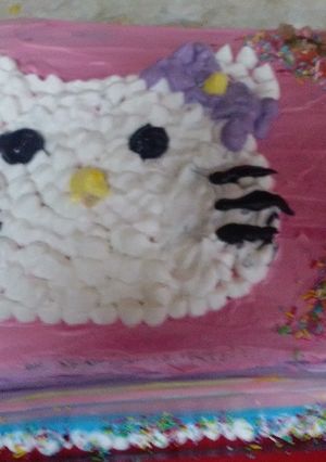 Hello Kitty szivárványtorta recept fotója