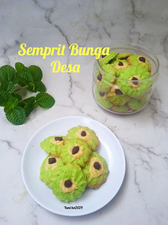 Foto resep Kue Semprit Bunga Desa