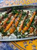 Carottes fanes confites au miel sauce ricotta, skyr et coriandre