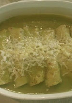 Una foto de Enchiladas verdes a lo pobre