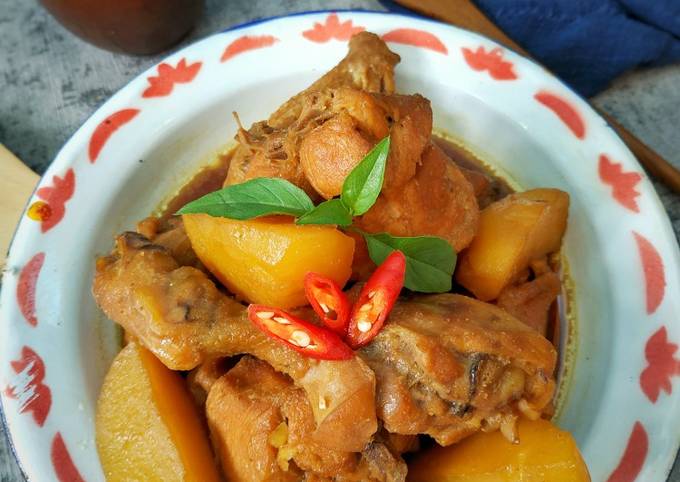 Semur Ayam & Kentang