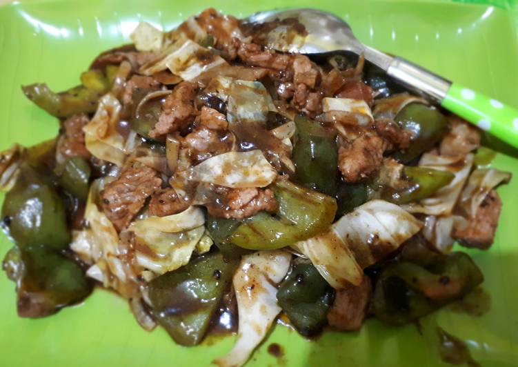 Beef and cabbage black pepper sauce/daging sapi dan kol saos lada hitam