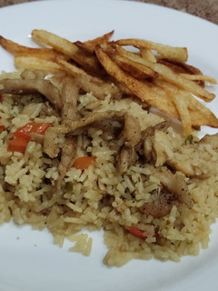 Una foto de Arroz con pechuga de pollo