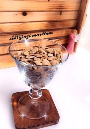عکسی از دستور تخمه کدو سرکه نمکی