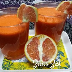 A picture of Grapefruit and Carrot Juice.