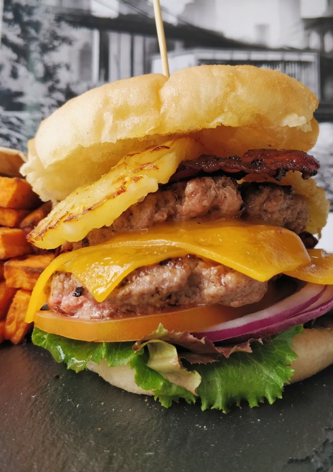 Una foto de Big Kahuna Burger
