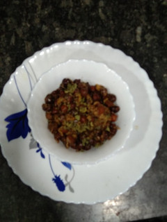 सूखा चना मौठ (sukha chana moth recipe in Hindi) रेसिपी मुख्य फोटो