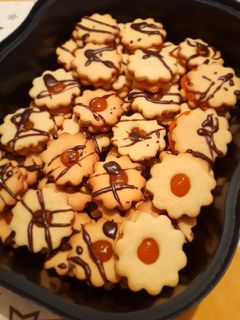 Sárgabaracklekváros linzer recept fotója