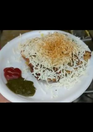 A picture of Street food style sandwich.