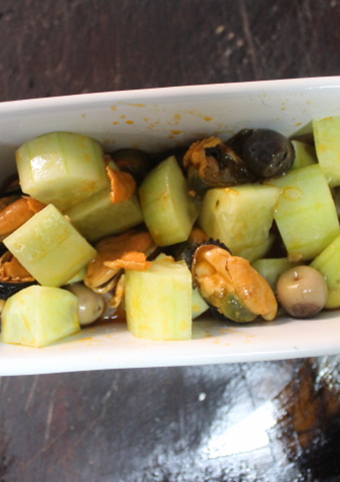 Una foto de Ensalada de mejillones y pepino