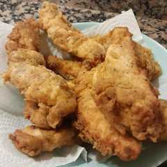 Una foto de Pollo frito parecido al KFC