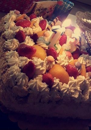صورة لوصفة كيكة عيد ميلاد بالفواكه 🎂😋