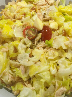Una foto de Ensalada de pollo