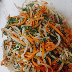 A picture of Namul  (Korean vegetables).