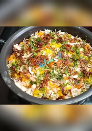 A picture of Chicken Biryani.