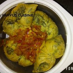 A picture of Spinach Moi Moi.