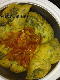 A picture of Spinach Moi Moi.