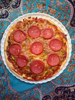 عکسی از دستور پیتزا پپرونی