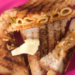A picture of Pasta Sandwich.