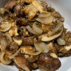 A picture of Sticky mushrooms and onions.