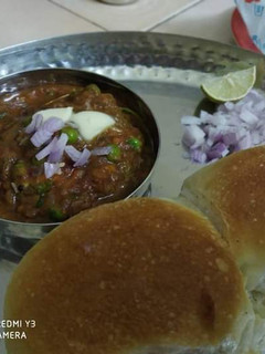 पाव भाजी (Pav bhaji recipe in Hindi) रेसिपी मुख्य फोटो