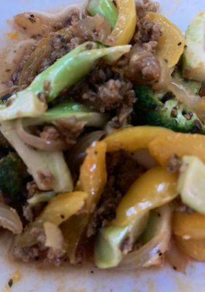 Foto de Carne picada com legumes salteados