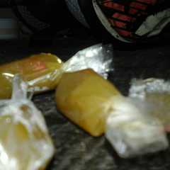A picture of Dodol mangga.