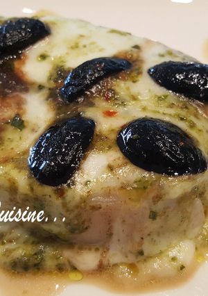 Une photo de Escalopes au pesto gratinées à la mozzarella