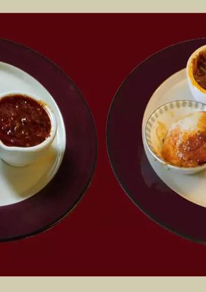 A picture of Schezwan chutney.