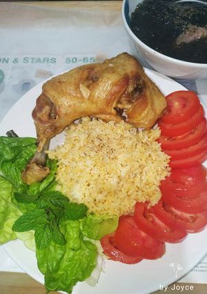 Hình của món Cơm gà xối mỡ.