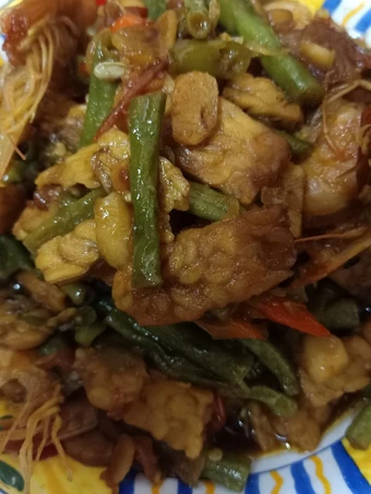 Langkah Mudah untuk Menyiapkan Resep Tumis kacang panjang,udang &amp; tempe yang Menggugah Selera Anti Ribet, Uenak Banget