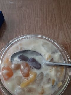 Hình của món Đác rim đậu biếc, thơm (khớm) gừng, chanh dây.