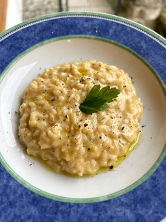 Una foto de Risotto de parmesano y gruyère ✨