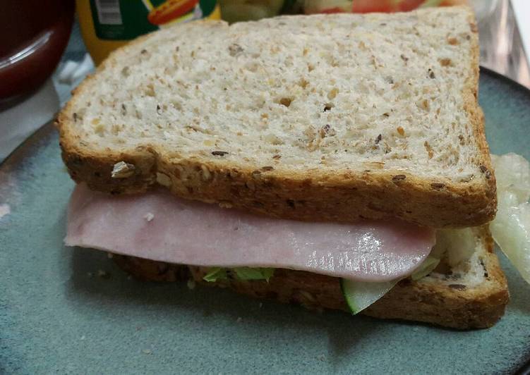 Ham sandwich