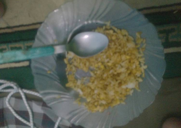Makan pagi nasi goreng (ala zutafital