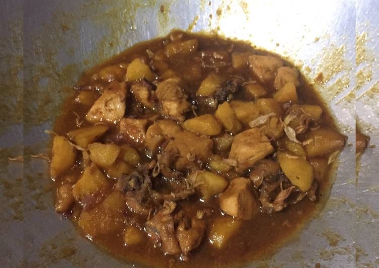 Semur Ayam Kentang