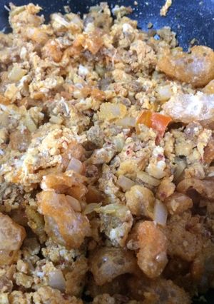 Una foto de Huevo con chicharrón