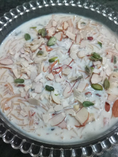 सेवई खीर (Sewai kheer recipe in hindi) रेसिपी मुख्य फोटो