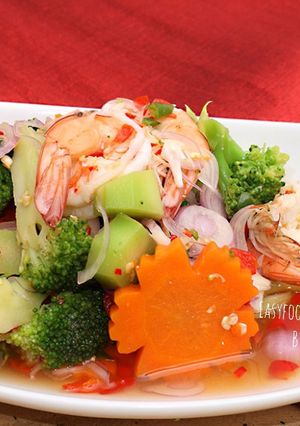 รูปของ ยำบล้อคโคลี่กุ้งสด #กินผักรักสุขภาพ1