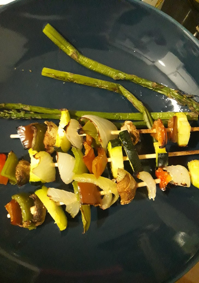 Una foto de Brochetas de verdura al horno